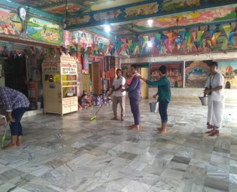 Mandir Marjana Seva (5)